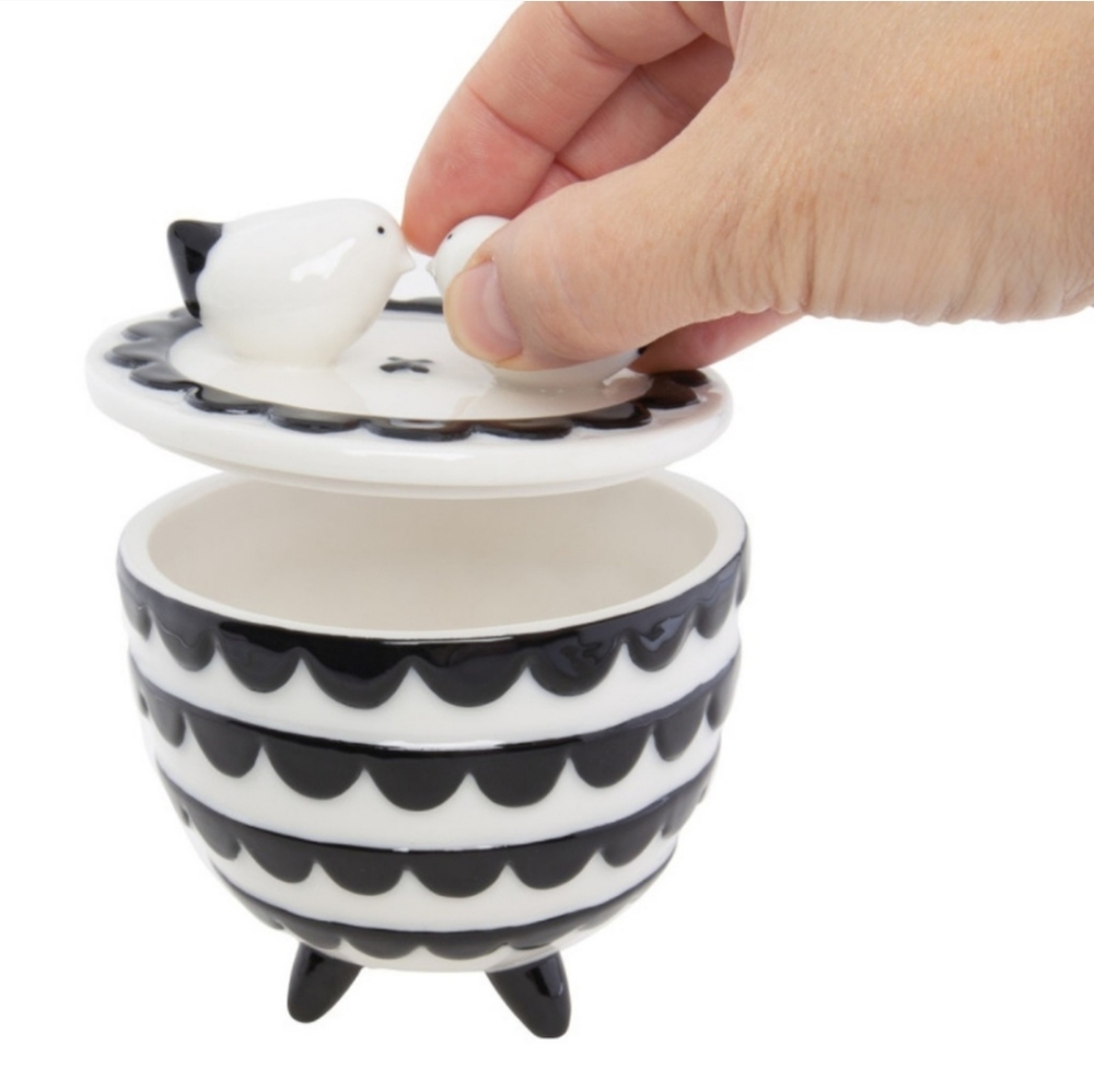 HALLMARK Trinket Box Love Birds Dish Lidded Scalloped
